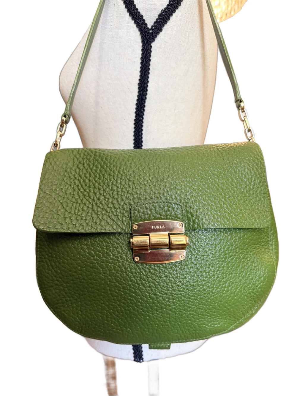 Furla Green Pebbled Leather Club Shoulder Bag with Gold Hardware - Picture 2 of 13